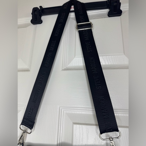 Steve Madden Black and Green Crossbody Bag - Picture 3 of 5